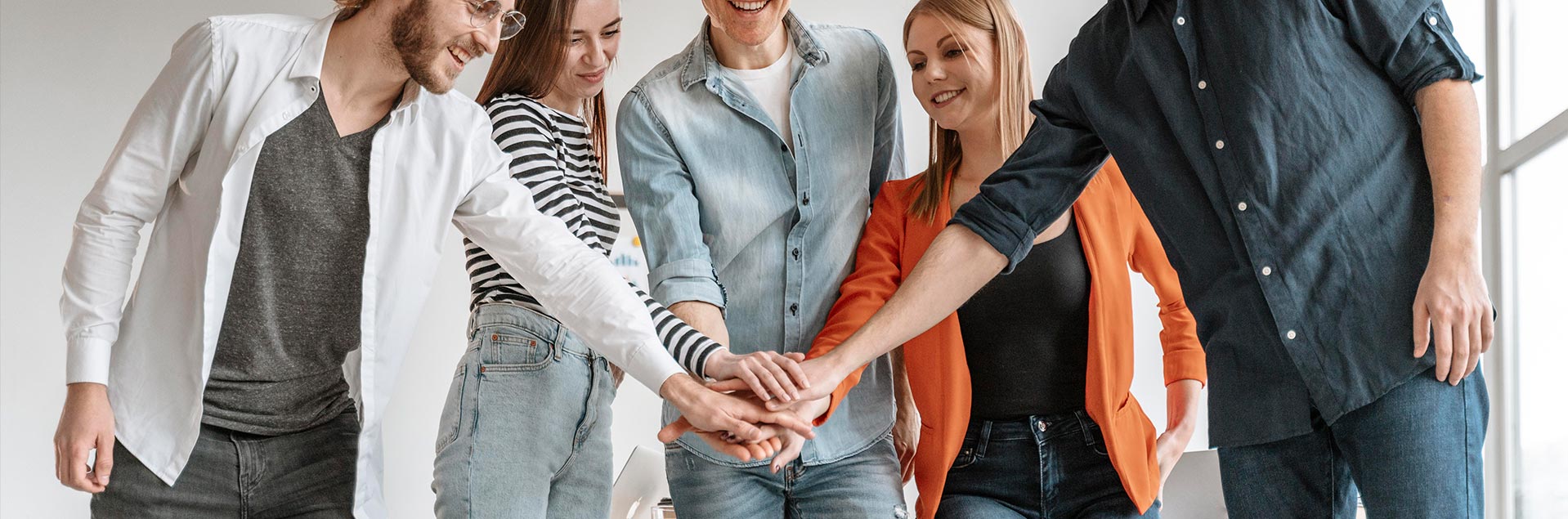 湖人全员奉,献显精神,詹姆斯蹲底,亚博体育,亚博体育官网,亚博体育app,亚博体育下载