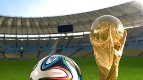 张伟丽霸气卫冕女子草量级金腰带！